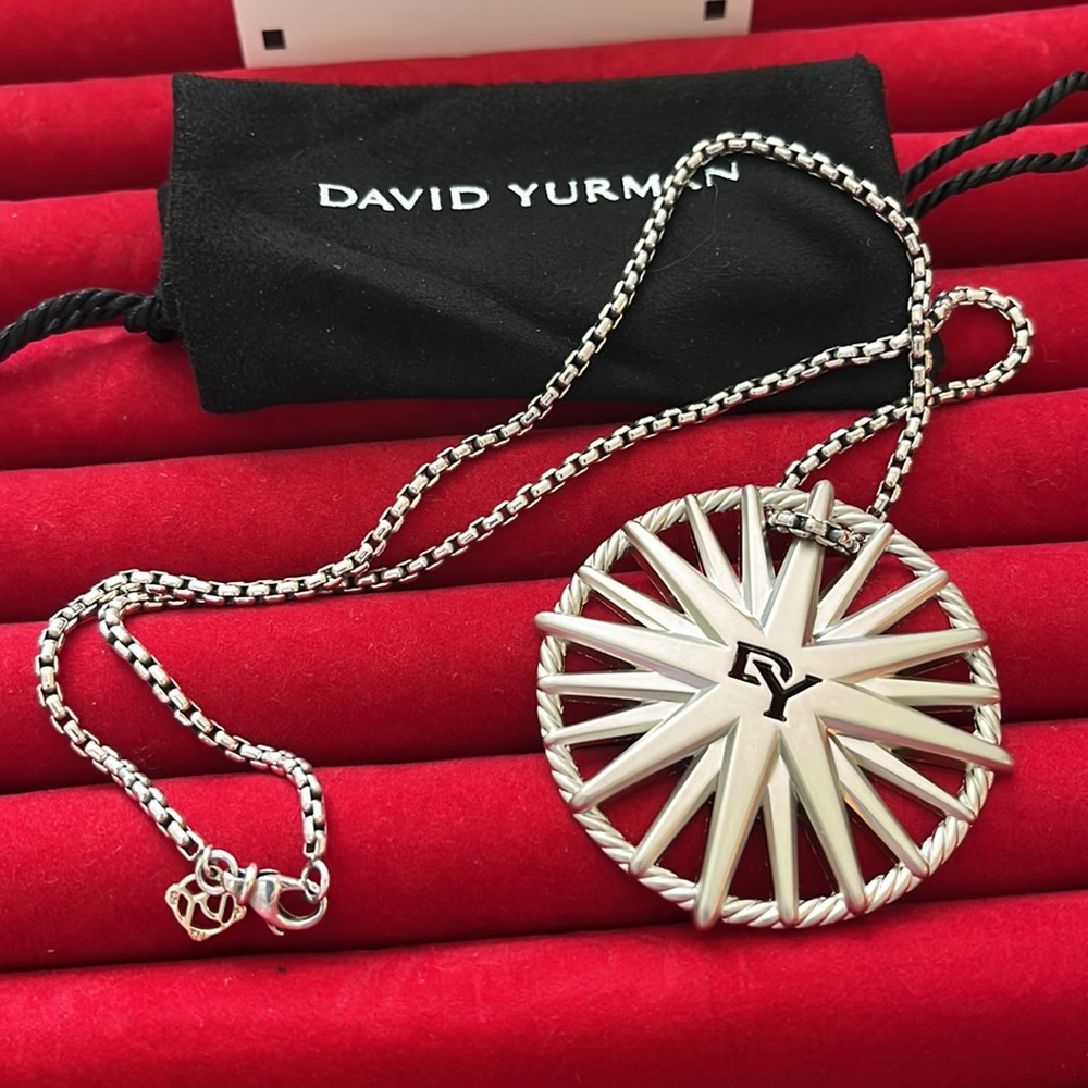 DAVID YURMAN Starburst charm on DY 925 Sterling box 18“ necklace Unisex